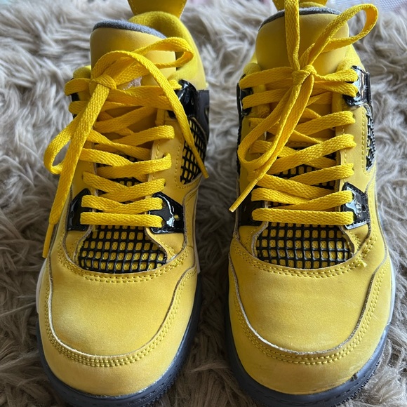 Jordan 4 retro Lightning size 1.5y - Picture 2 of 6